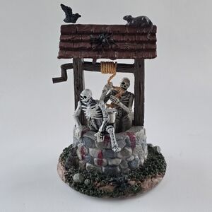 Lemax “Ghouls in the Well” Halloween Village Figurine – Skeletons Haunted Well S